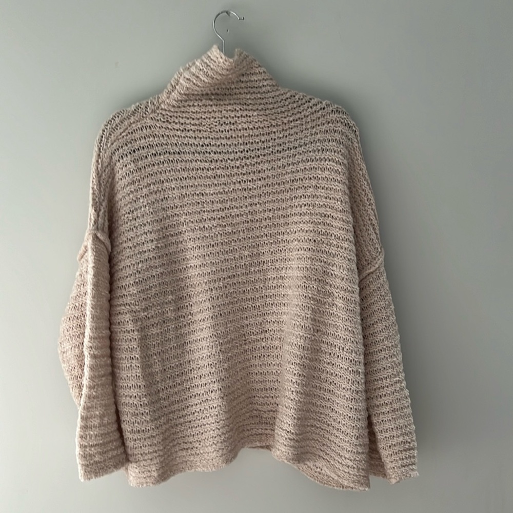 Aerie women’s sweater